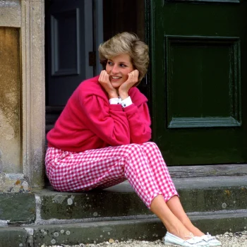 deze-zomer-draag-ik-deze-modecombinatie-zoals-prinses-diana-in-de-80s-352849