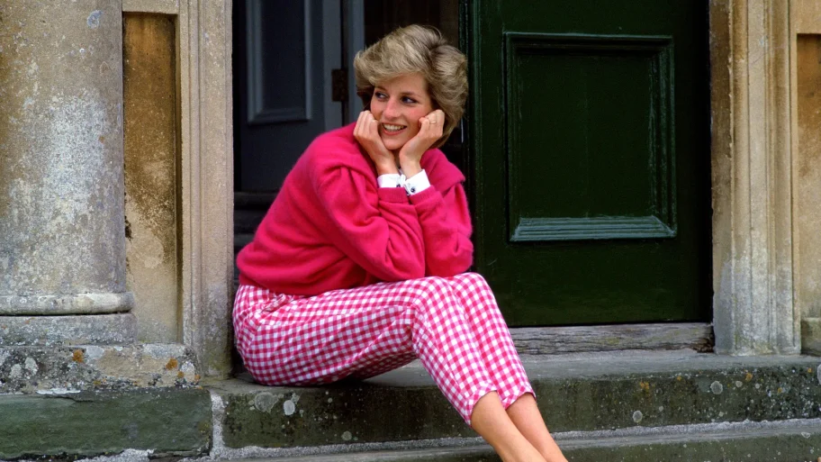deze-zomer-draag-ik-deze-modecombinatie-zoals-prinses-diana-in-de-80s-352849