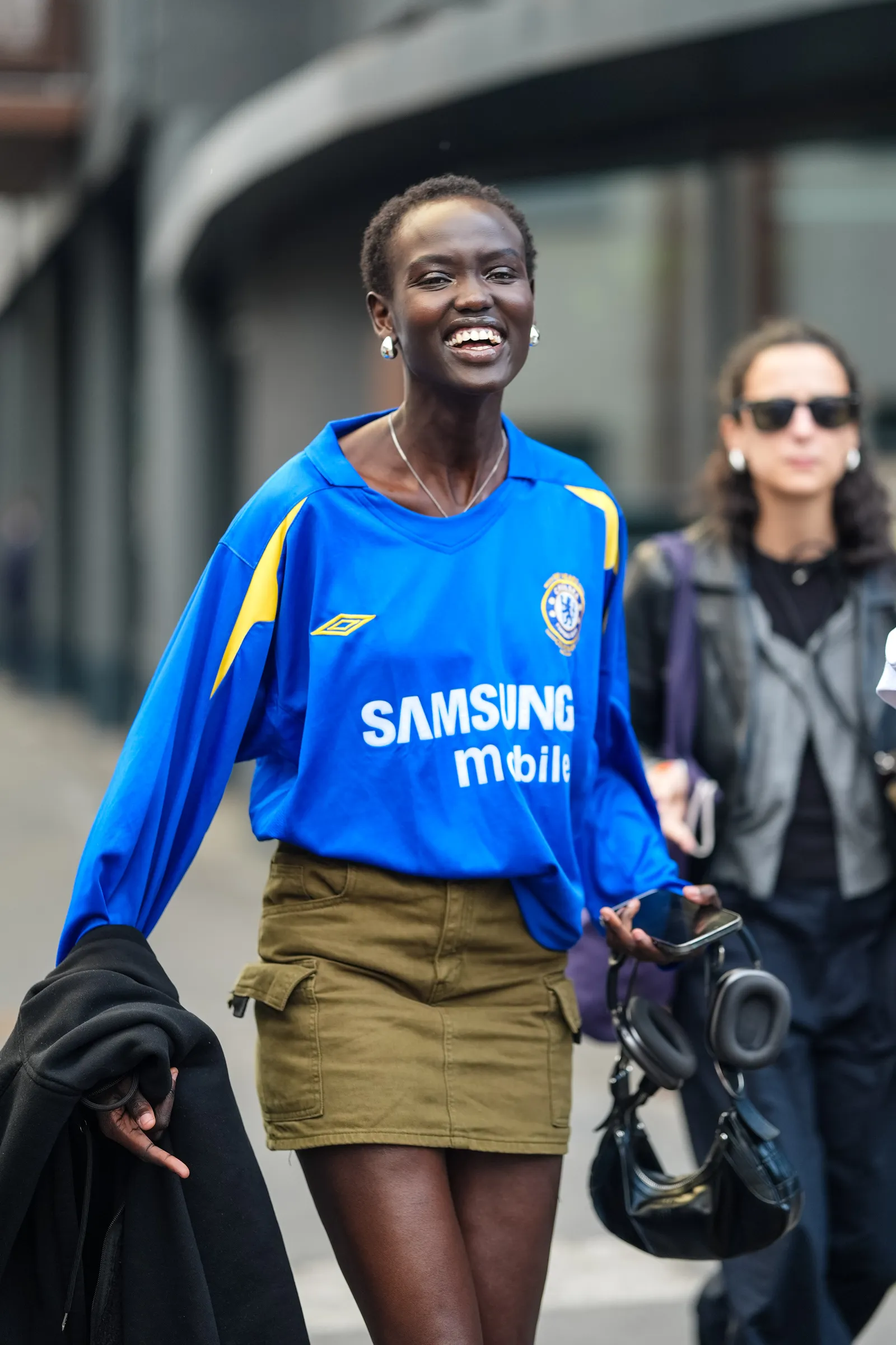 Streetstyle foto met kaki rok