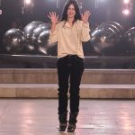 Kim Bekker aan het einde van de Isabel Marant herfst/winter 2025-show