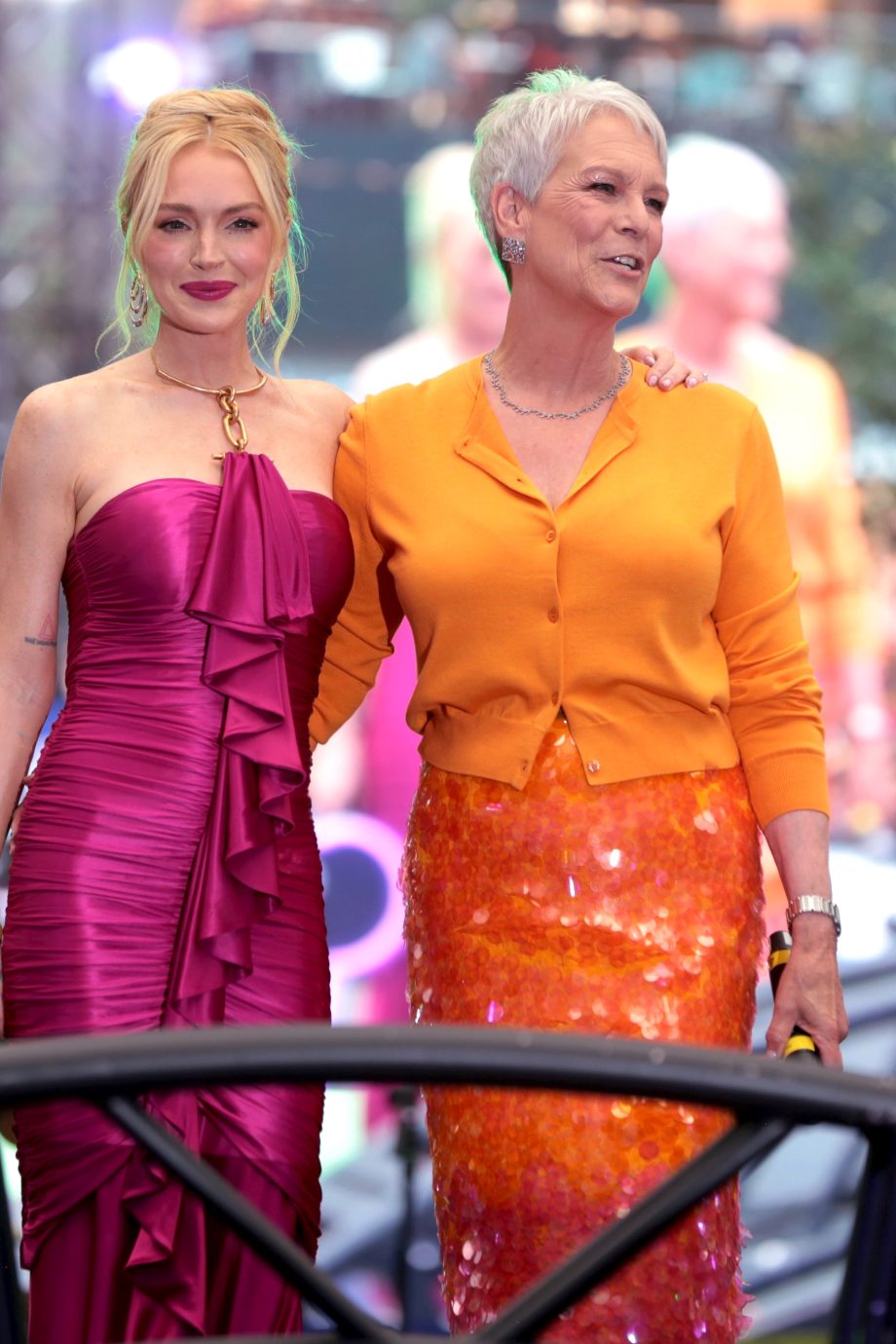 lindsay-lohan-en-jamie-lee-curtis-stralen-bij-premiere-freakier-friday-356108