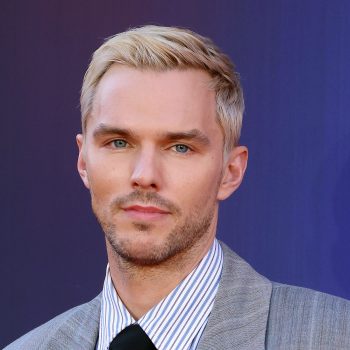 nicholas-hoult-is-hard-op-weg-om-onze-nieuwe-internet-boyfriend-te-worden-354216