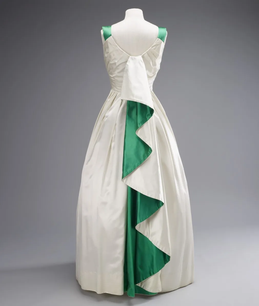 koningin Elizabeth II Galajurk, Norman Hartnell, 1961