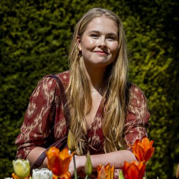 de-opvallende-gouden-ketting-van-prinses-amalia-wil-je-hebben-354770