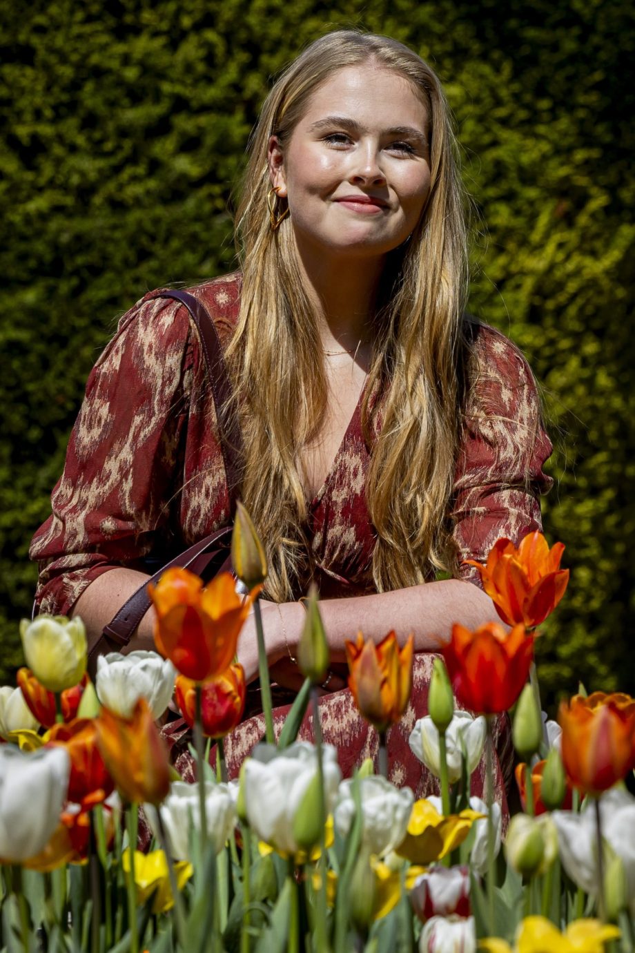 de-opvallende-gouden-ketting-van-prinses-amalia-wil-je-hebben-354770