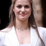 Prinses Leonor met hartjesketting