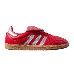 Rode sneakers van Adidas