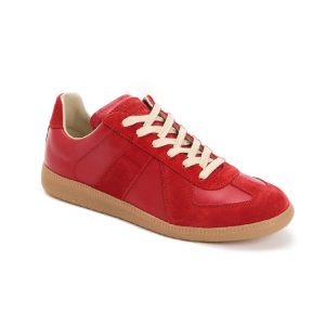 Rode sneakers van Maison Margiela