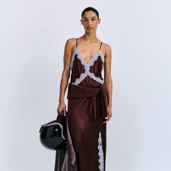 love-stories-lanceert-whateverwear-en-verloot-shoptegoed-via-vogue-zo-doe-je-mee-360877