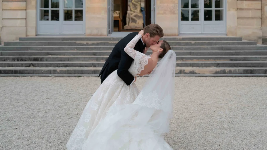 deze-extravagante-bruiloft-in-het-musee-rodin-in-parijs-wil-je-even-zien-359291