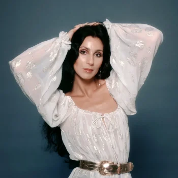 deze-blouse-uit-de-jaren-70-maakt-een-comeback-357241