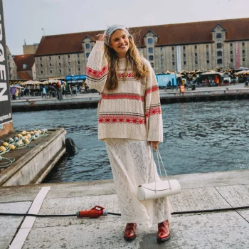 volgens-het-modepubliek-in-kopenhagen-mag-dit-item-niet-ontbreken-in-je-kast-357979