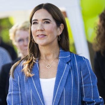 koningin-mary-van-denemarken-draagt-nu-al-deze-grote-herfsttrend-358612