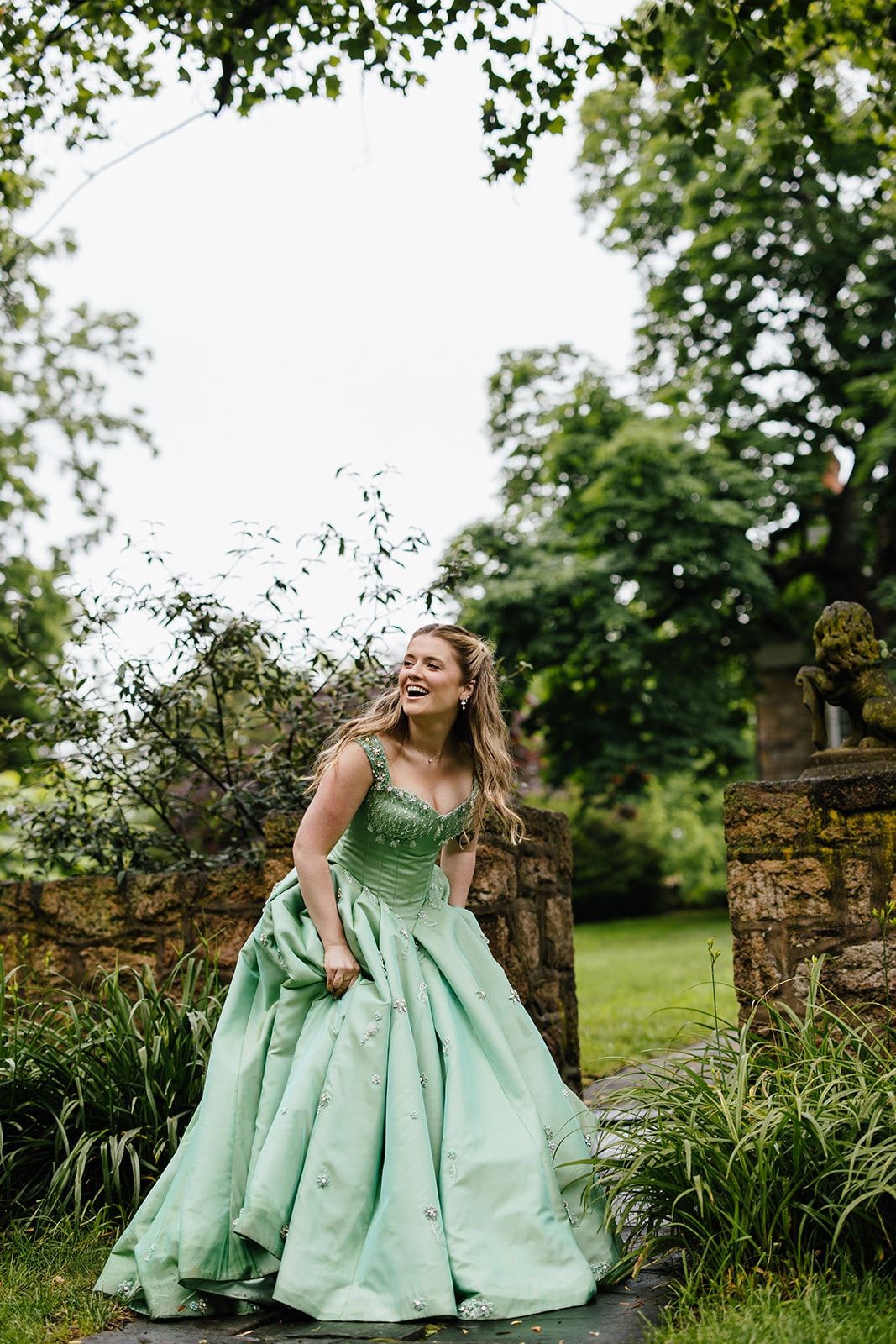 bruiloft met groene jurk