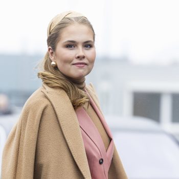 prinses-amalia-en-koningin-mary-dragen-dezelfde-opvallende-look-360783