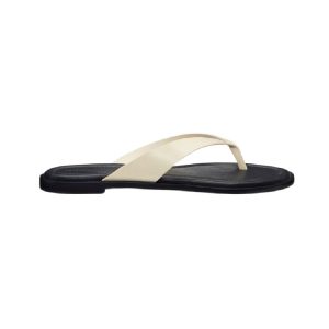 Teenslippers van Reformation