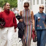 Rode teenslippers tijdens Copenhagen Fashion Week lente/zomer 2026