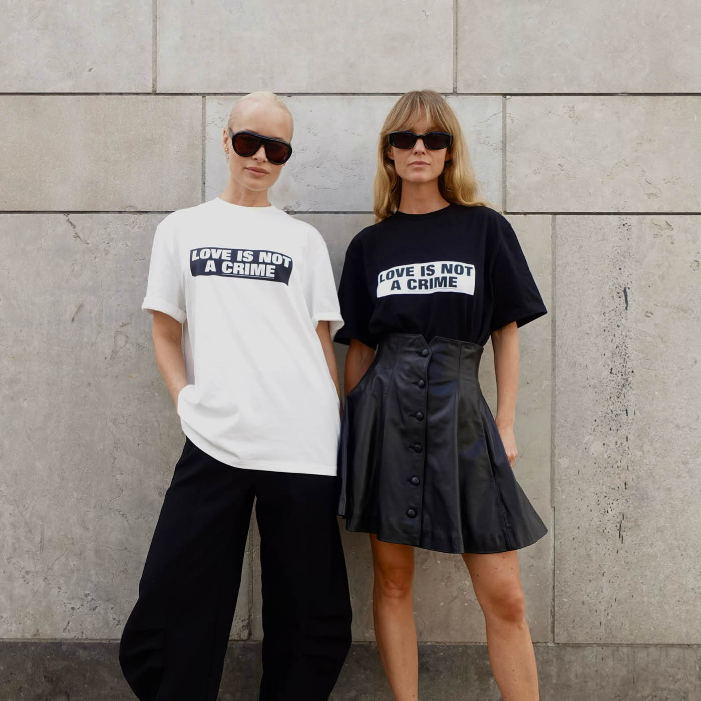 Rotate brengt 'Love Is Not A Crime'-shirt uit, waarvan alle opbrengsten naar LGBTQI+-initiatieven gaan, 2025.