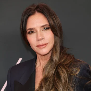 iedereen-heeft-het-over-de-princess-nails-van-victoria-beckham-358432