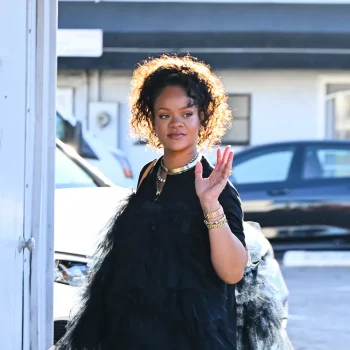 als-iemand-een-tutu-stoer-kan-maken-dan-is-het-rihanna-wel-363007
