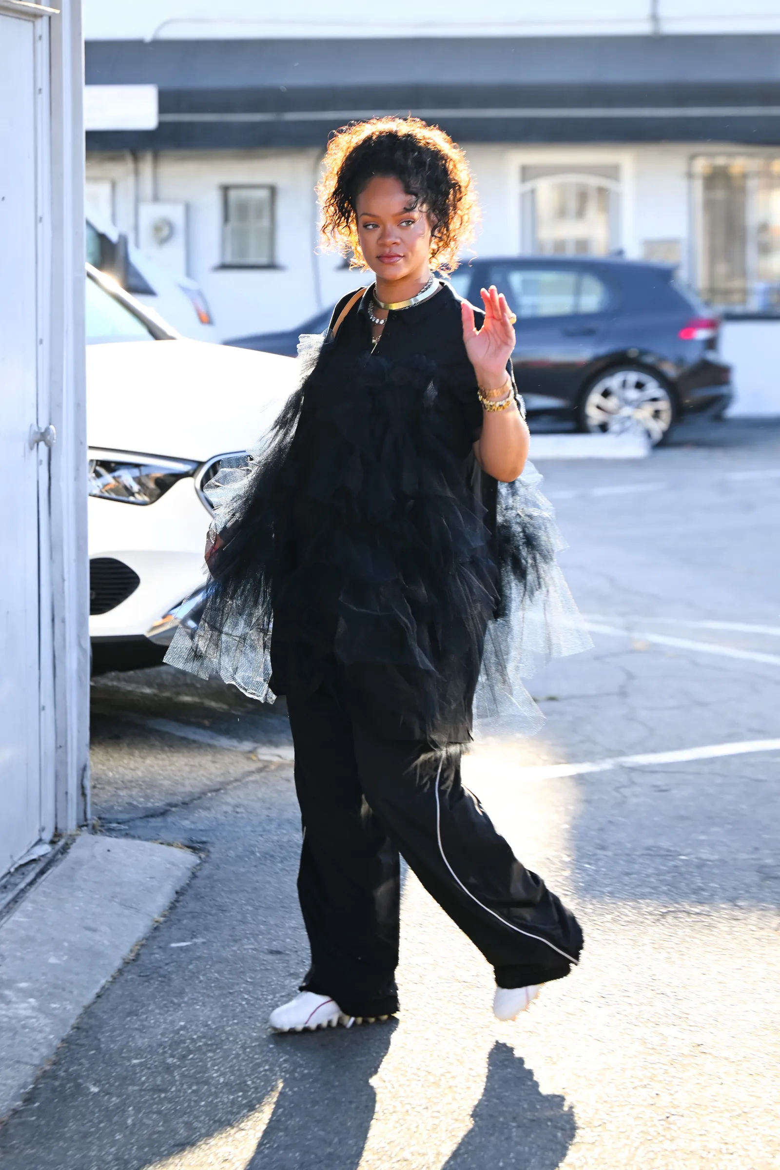 Rihanna draagt zwarte tutu