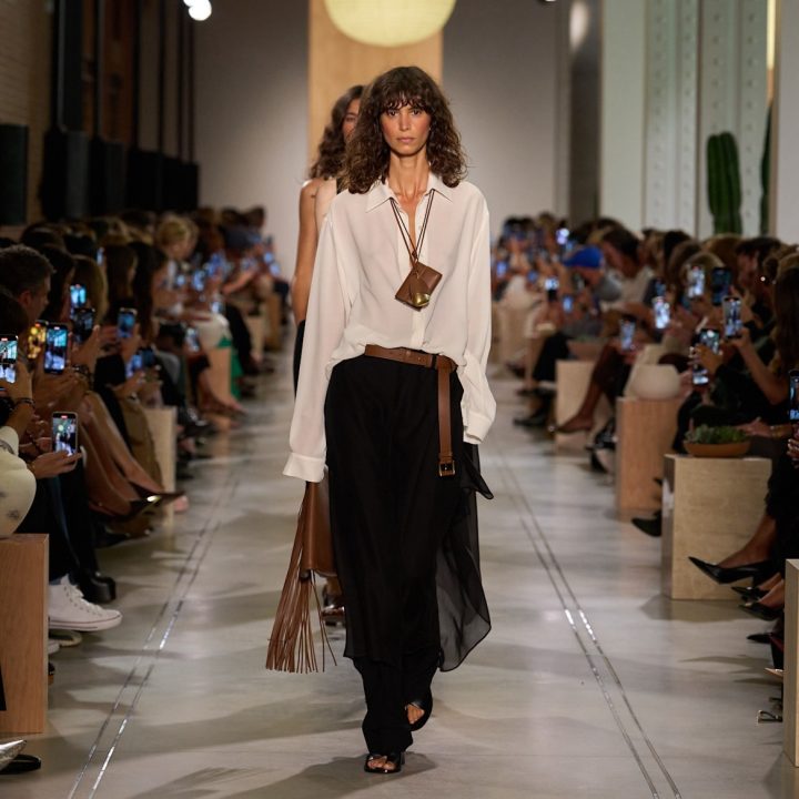 de-beste-front-row-looks-van-beroemdheden-bij-new-york-fashion-week-lente-zomer-2025-363212