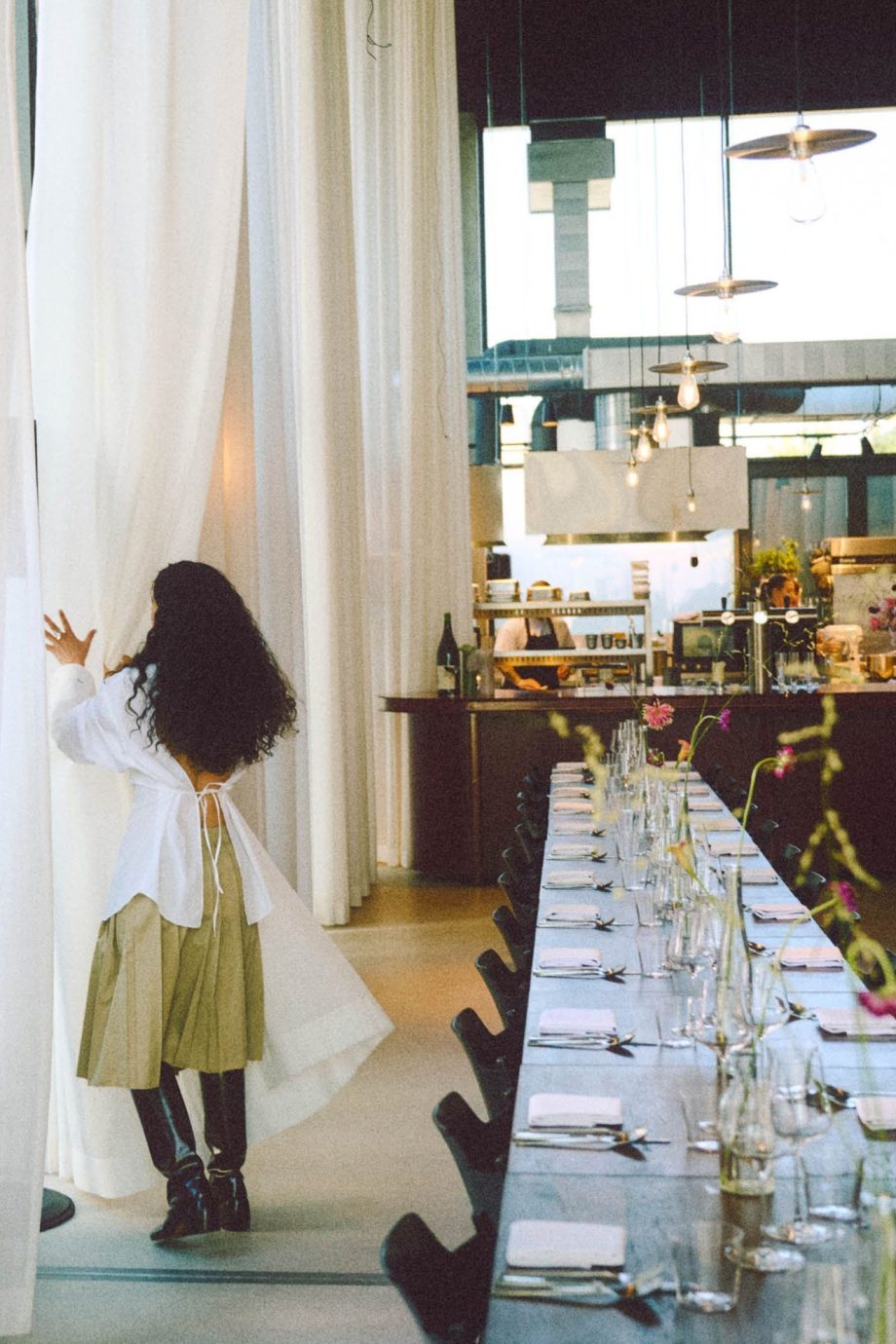 frederieke-bloem-is-de-vrouw-achter-het-populaire-fine-diningrestaurant-copain-amsterdam-eten-is-samenkomen-364414