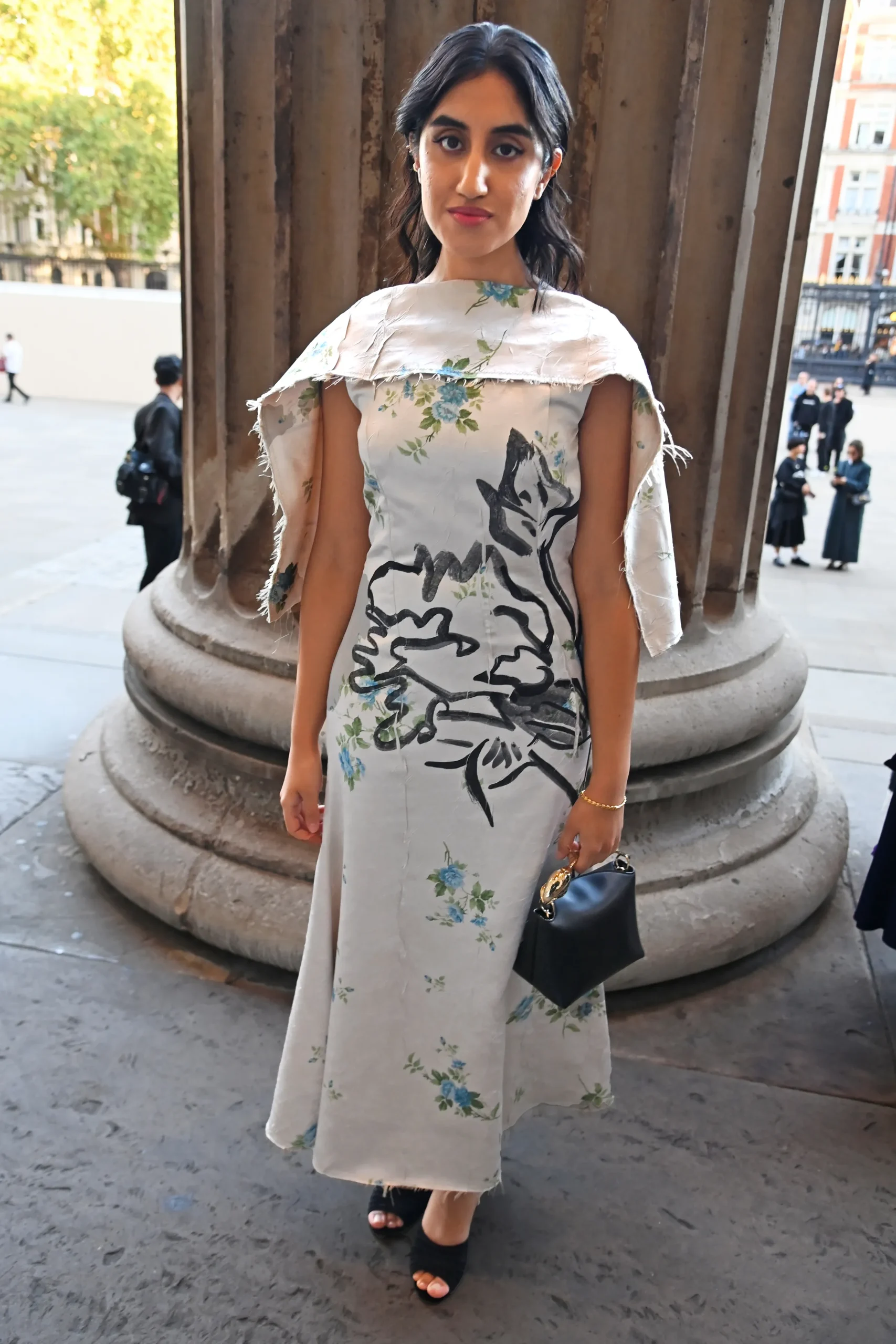 ambika mod bij erdem show