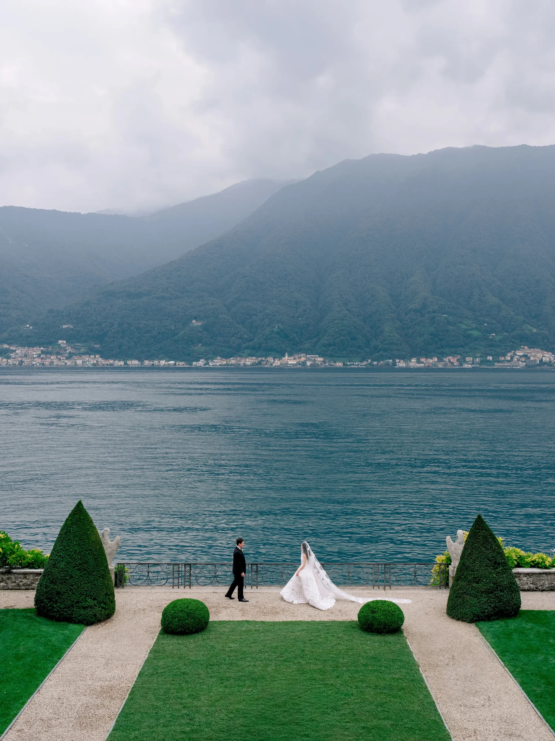 Trouwfoto's bij het Comomeer