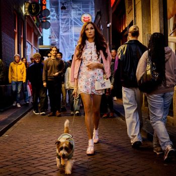 bekijk-nu-de-eerste-beelden-van-famke-janssen-in-amsterdam-empire-361495