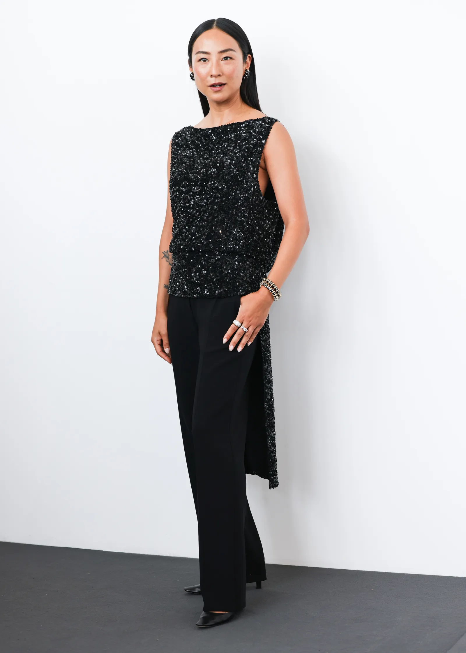 Greta Lee op het filmfestival in Venetië