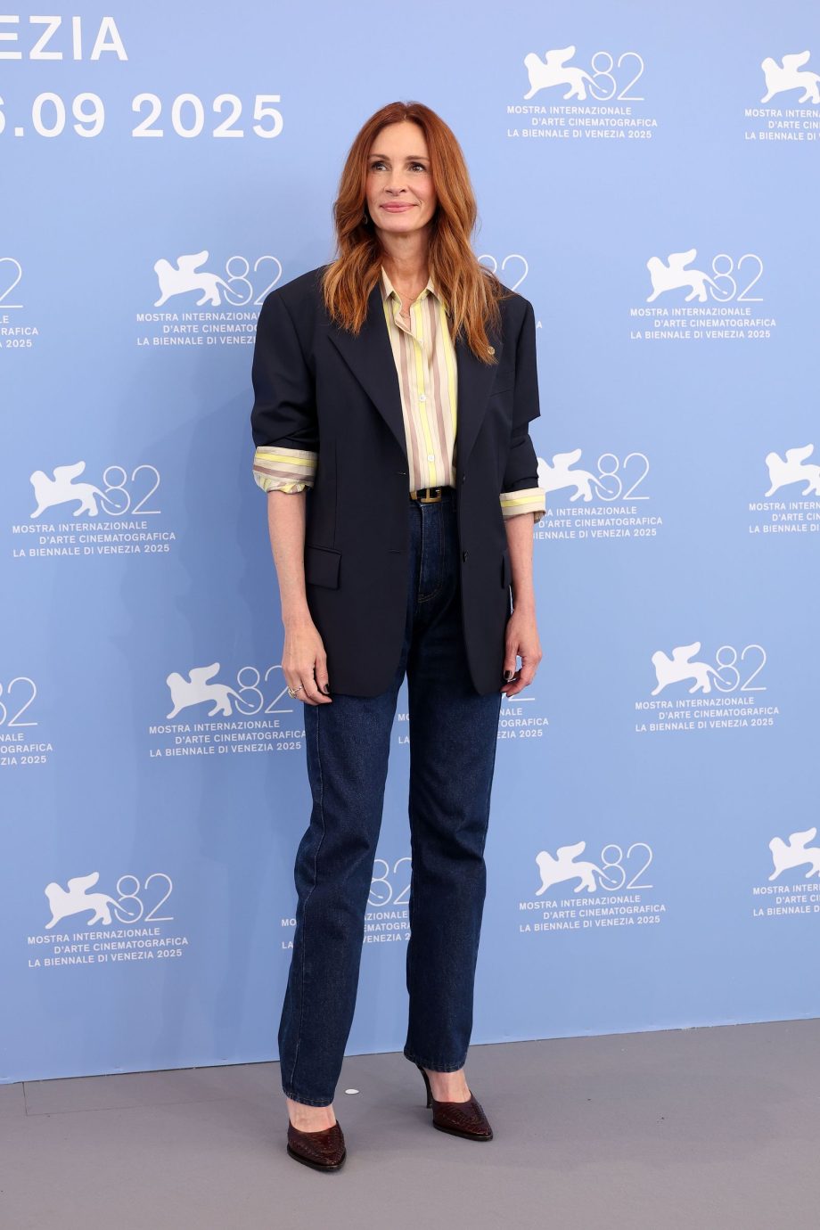 waarom-droeg-amanda-seyfried-exact-dezelfde-outfit-als-julia-roberts-op-de-rode-loper-361480