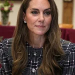 Kate Middleton draagt een jurk met ruiten van Alessandra Rich