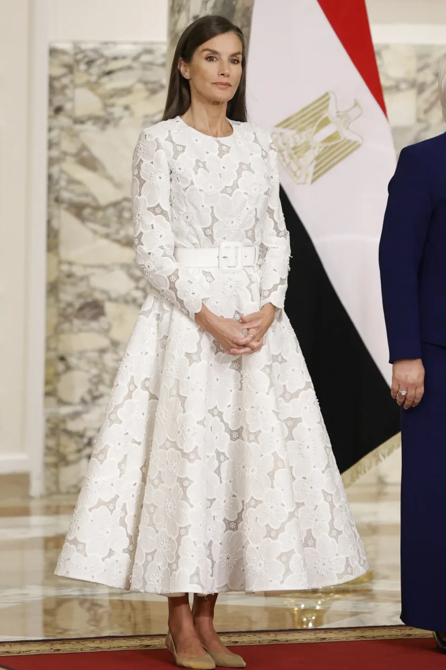 koningin-letizia-kiest-voor-een-bruidsjurk-tijdens-staatsbezoek-aan-egypte-364441