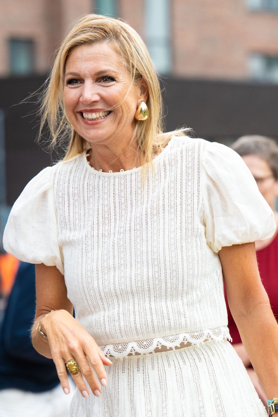 koningin-maxima-gaat-opnieuw-voor-zomers-in-een-crop-top-en-matching-rok-361790