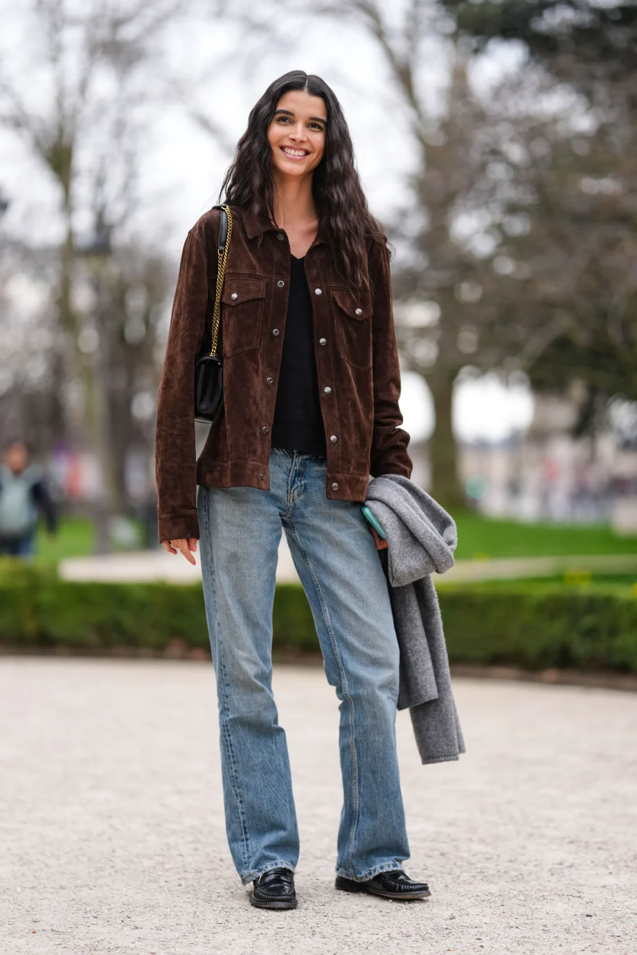 deze-comfortabele-loafer-staat-dit-najaar-bovenaan-in-de-schoenentrends-362407