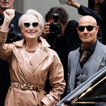 miranda-priestly-en-nigel-zitten-front-row-bij-de-show-van-dolce-gabbana-in-milaan-365478