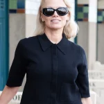 Pamela Anderson in een zwarte look