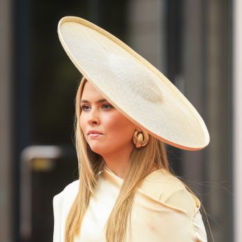 prinses-amalia-kiest-voor-een-botergele-jurk-op-prinsjesdag-2025-363718