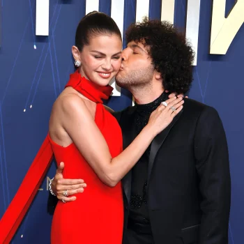 selena-gomez-en-benny-blanco-gingen-op-date-night-naar-de-emmys-2025-363308