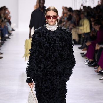 ik-was-bij-milan-fashion-week-en-weet-het-nu-zeker-deze-tassen-ga-je-volgend-jaar-overal-zien-365633