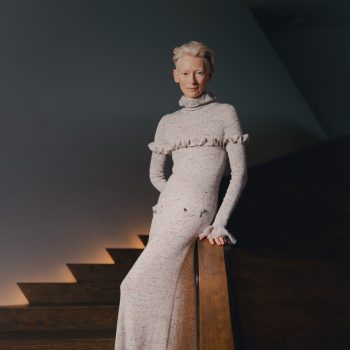tilda-swinton-mijn-eerste-grote-mode-avontuur-was-met-viktor-rolf-365800
