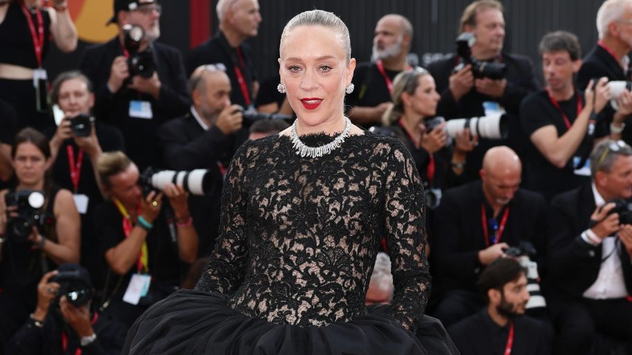 de-11-best-geklede-sterren-van-het-filmfestival-van-venetie-2025-362363