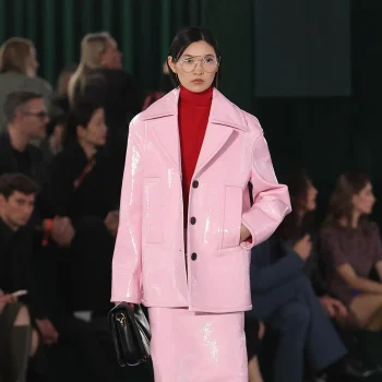 4-stijlvolle-manieren-om-roze-te-dragen-deze-herfst-366453