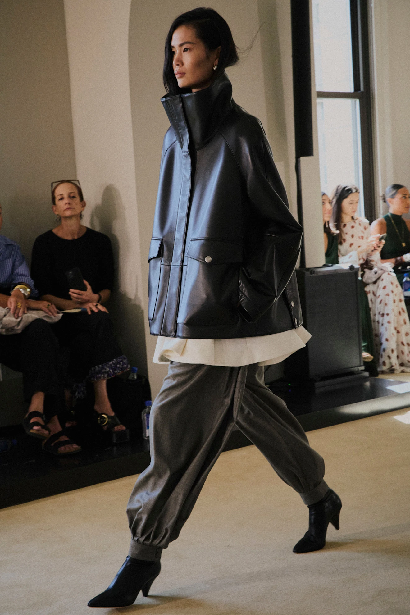 Altuzarra jas met hoge kraag