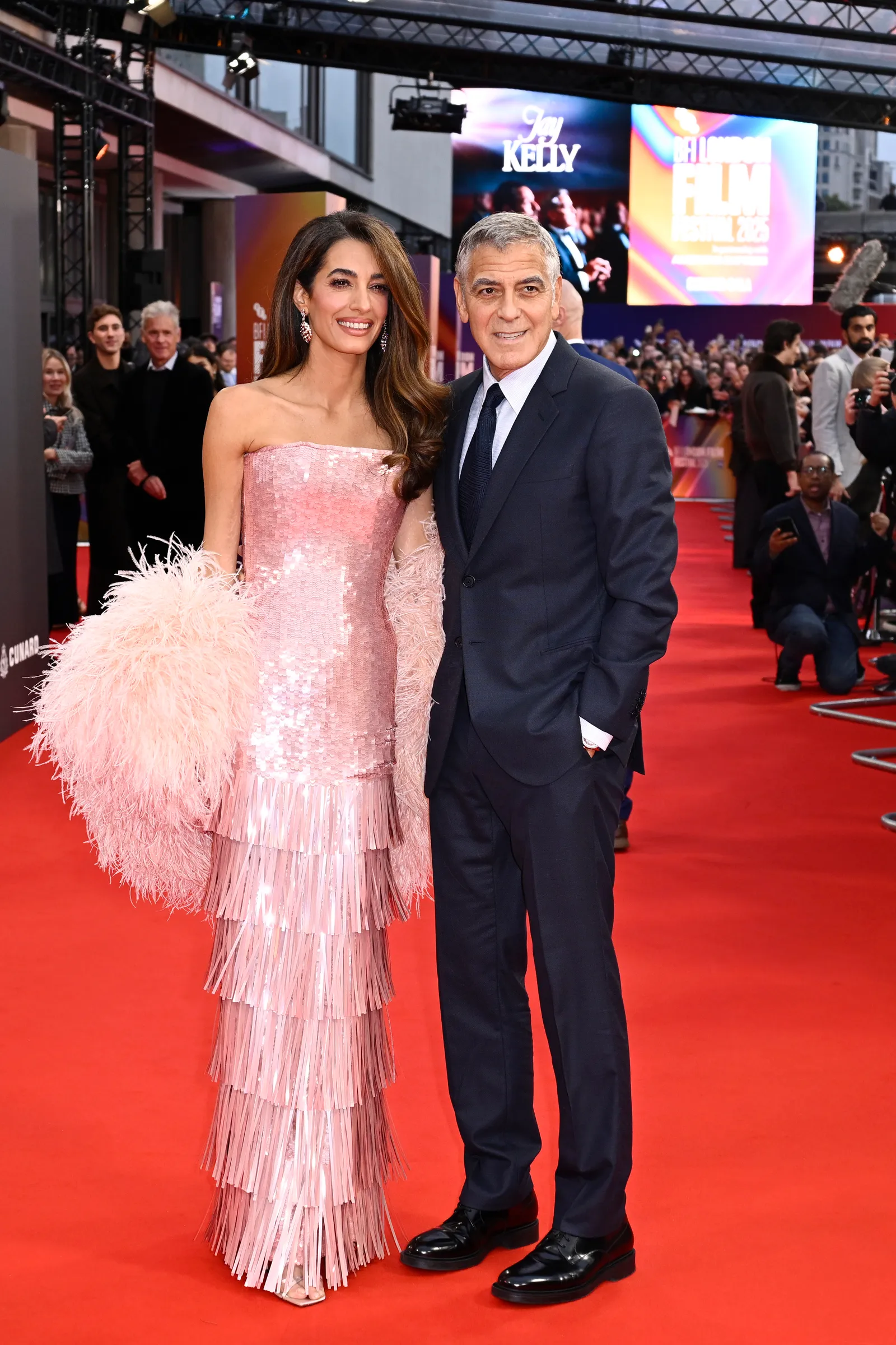 Amal Clooney in Londen met George