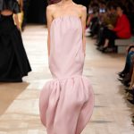 De laatste look van Balenciaga lente/zomer 2026