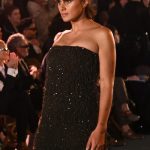 Jill Kortleve loopt over de catwalk tijdens Vogue World 2025.