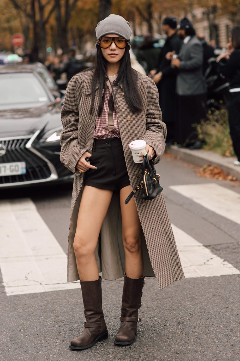 modellen-zweren-voorafgaand-aan-modeshows-bij-deze-kruidenthee-367435