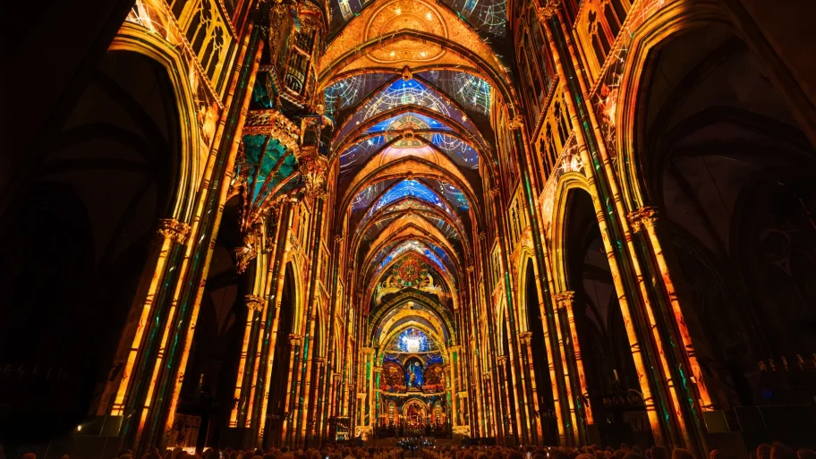 deze-culturele-festivals-en-designbeurzen-in-nederland-en-daarbuiten-wil-je-bezoeken-373127